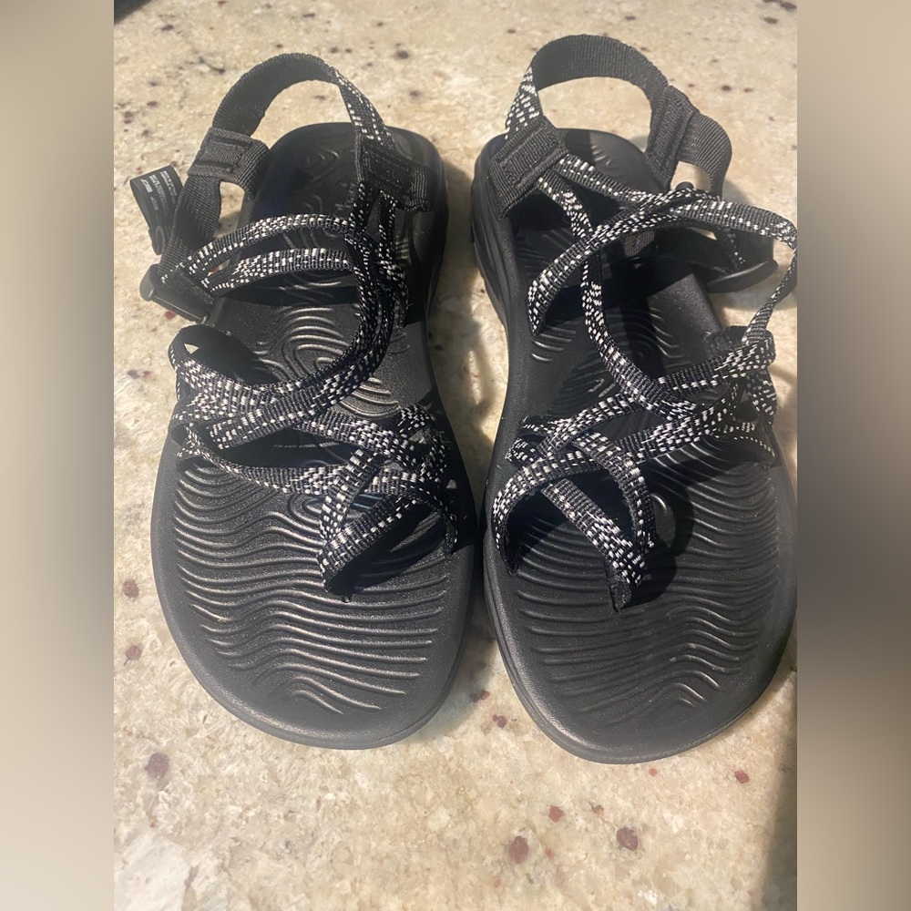Chaco ZVolv X2 Women’s Size 12 Black Dash Sandals J106664
USED